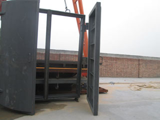 �������T